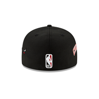 
              Chicago Bulls Lifestyle Collection 2021 59FIFTY 6x NBA World Champions
            